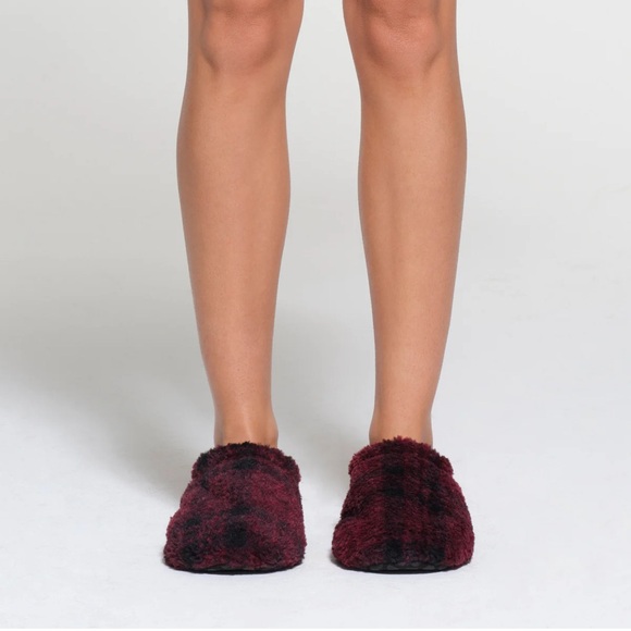 SKIMS Unisex Red Wine Plaid Limited Edition Slippers Size 6.5 7 - Picture 1 of 7